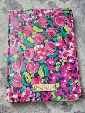 Lilly Pulitzer Bright Floral Passport Case - Pink Green Navy